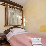 Denis Village In Istria For 28 People Pet Friendly Complex Of 4 Stone 别墅 布泽特