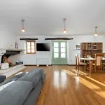 Denis Village In Istria For 28 People Pet Friendly Complex Of 4 Stone 别墅 布泽特