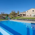 别墅 Denis Village In Istria For 28 People Pet Friendly Complex Of 4 Stone