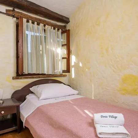 Denis Village In Istria For 28 People Pet Friendly Complex Of 4 Stone Vila Buzet
