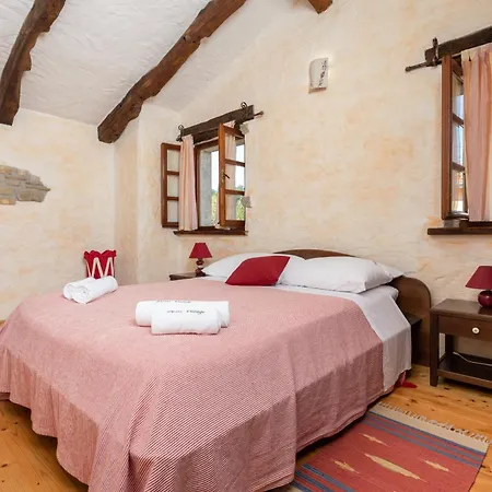 Denis Village In Istria For 28 People Pet Friendly Complex Of 4 Stone Buzet