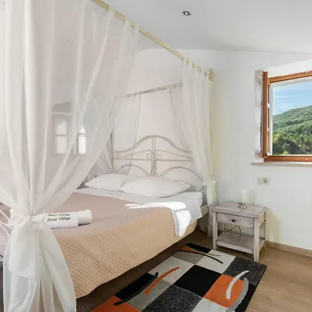 Denis Village In Istria For 28 People Pet Friendly Complex Of 4 Stone Villa