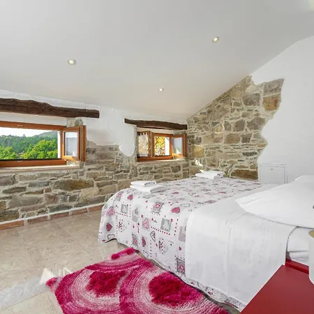 Villa Denis Village In Istria For 28 People Pet Friendly Complex Of 4 Stone Buzet