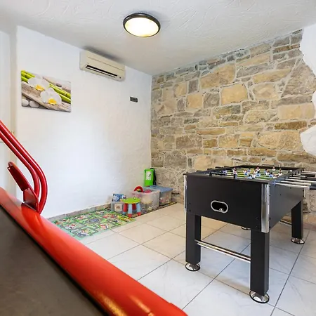 Denis Village In Istria For 28 People Pet Friendly Complex Of 4 Stone Villa